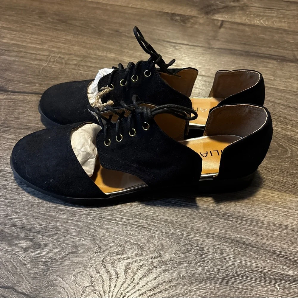 Elegant Black Oxford Sandals - Picture 4 of 6